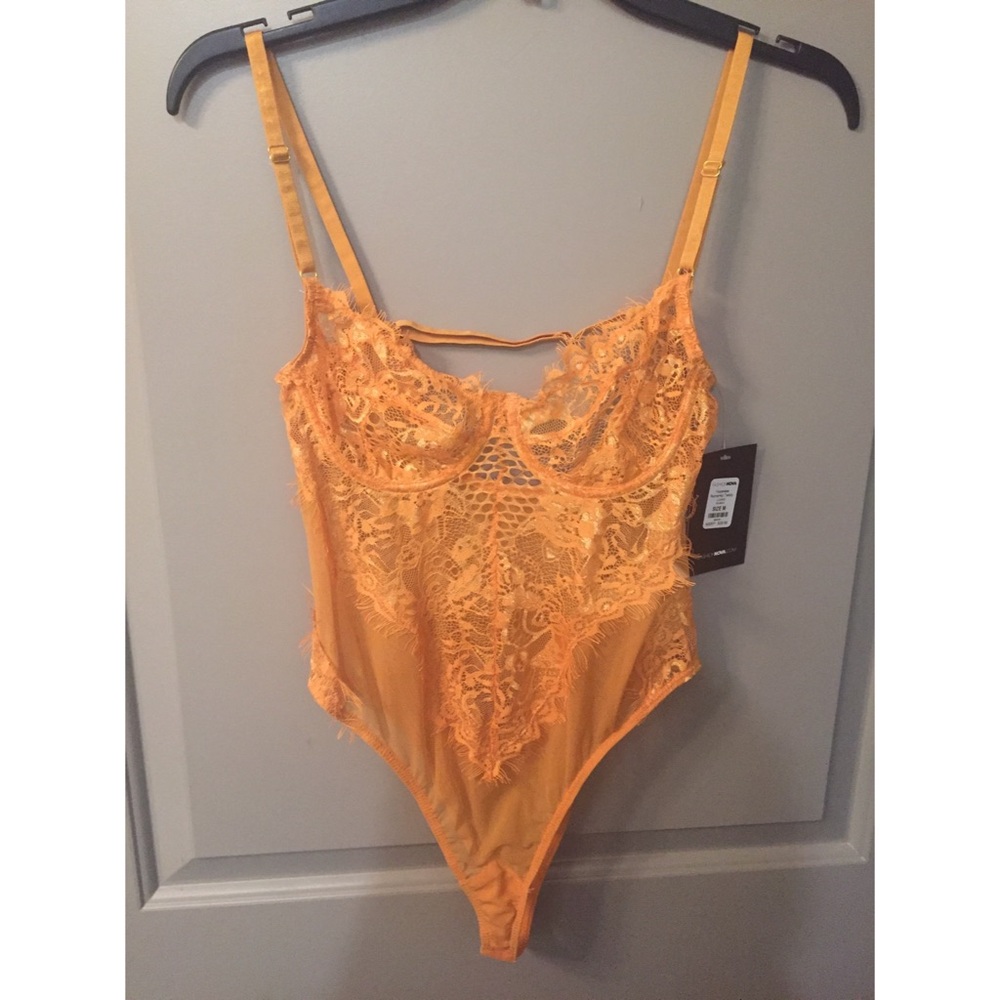 Fashion nova mustard lace teddy bodysuit